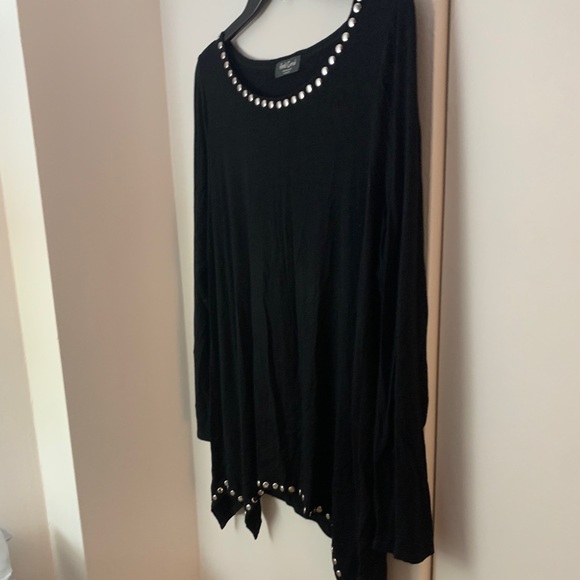 Black Loose Long Sleeve Top With Silver Studs - Picture 7 of 9